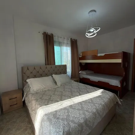 Blue Sky Apartment *
